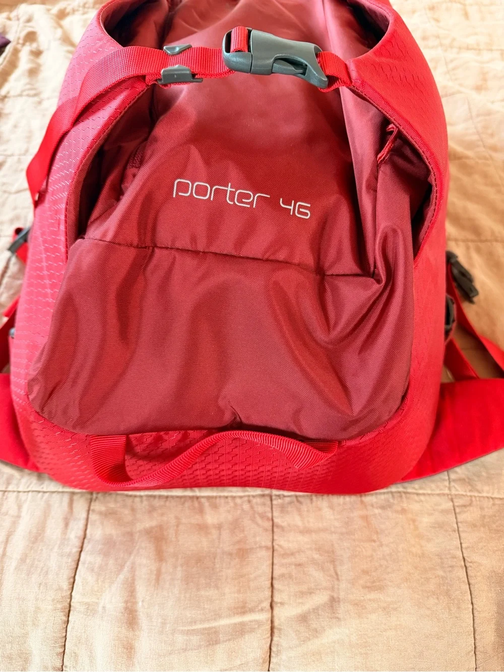 OSPREY Porter 46 Backpack in Red - like new